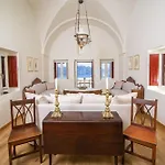 Elegant Santorini Mariniou Private Hot Tub Air Conditioning Oia