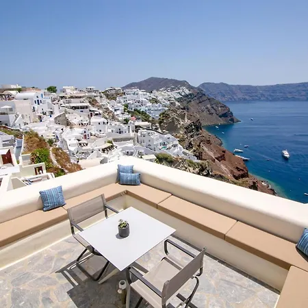 Elegant Santorini Mariniou Private Hot Tub Air Conditioning