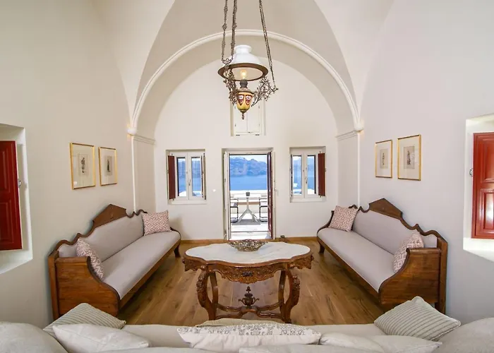 Elegant Santorini Mariniou Private Hot Tub Air Conditioning Villa