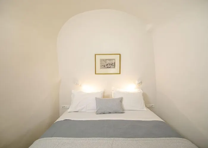 Villa Elegant Santorini Mariniou Private Hot Tub Air Conditioning Oia