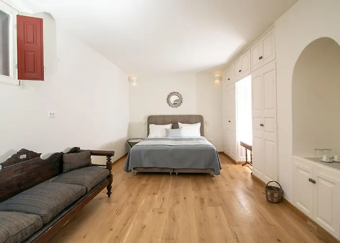 Villa Elegant Santorini Mariniou Private Hot Tub Air Conditioning Oia