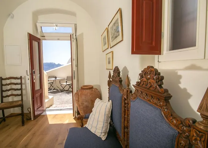 Villa Elegant Santorini Mariniou Private Hot Tub Air Conditioning Oia