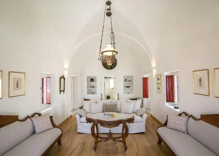 Villa Elegant Santorini Mariniou Private Hot Tub Air Conditioning Oia