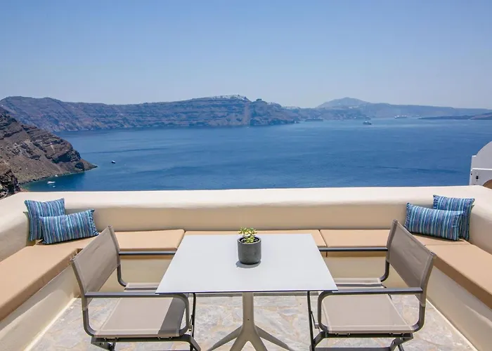 Elegant Santorini Mariniou Private Hot Tub Air Conditioning *