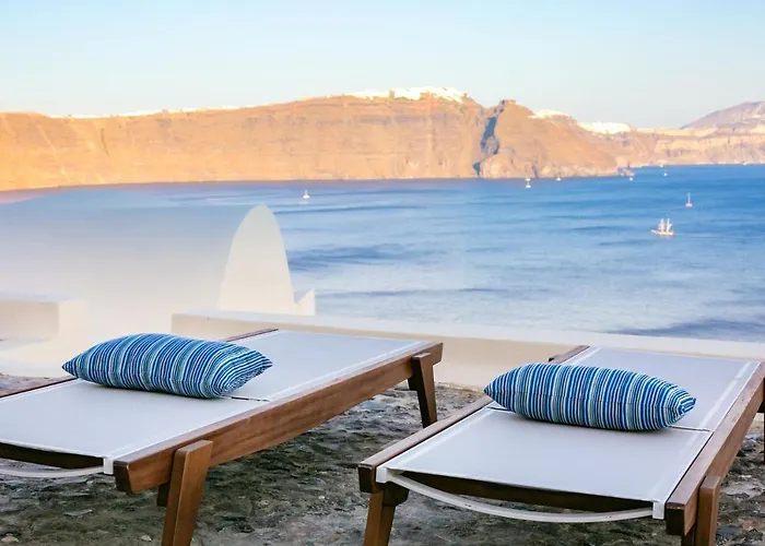 Elegant Santorini Mariniou Private Hot Tub Air Conditioning Villa Oia