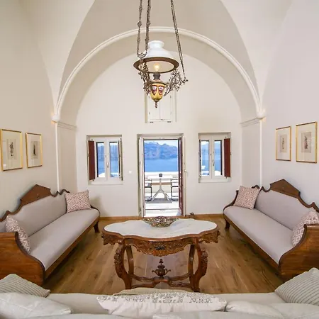 Elegant Santorini Mariniou Private Hot Tub Air Conditioning Villa