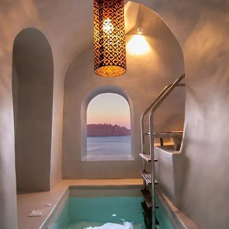 Villa Elegant Santorini Mariniou Private Hot Tub Air Conditioning Ía
