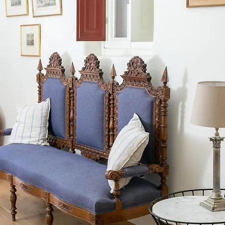 Villa Elegant Santorini Mariniou Private Hot Tub Air Conditioning Ía