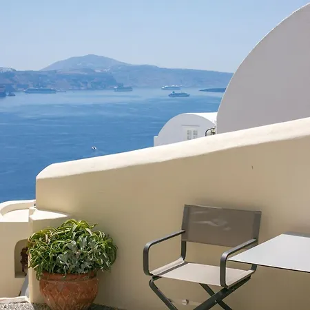 Elegant Santorini Mariniou Private Hot Tub Air Conditioning Villa