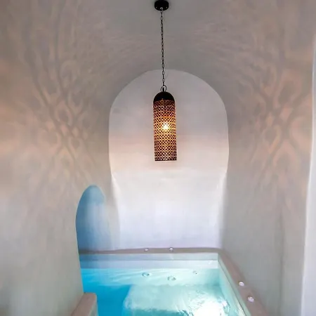 Elegant Santorini Mariniou Private Hot Tub Air Conditioning *